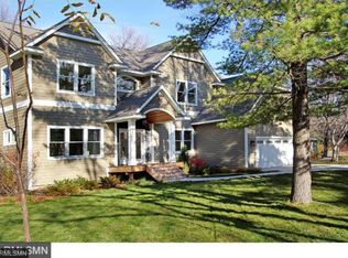 343 Ridgeview Dr, Wayzata, MN 55391