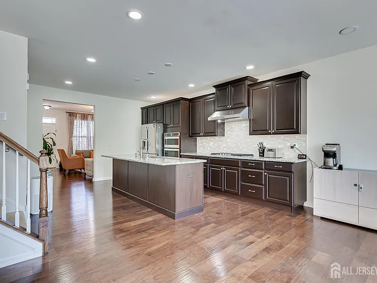 14 Hyacinth Ln — Photo 11