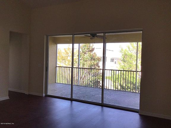 4th image of 6631 Jefferson Garden Ct #17D