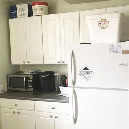 5th image of 236 6th Ave N APT D