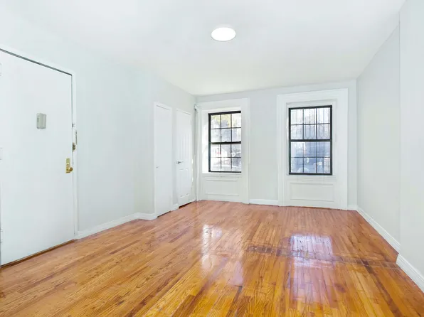 1976 Madison Avenue image 1 of 8