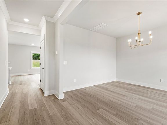 3rd image of 139 Willoughby Way