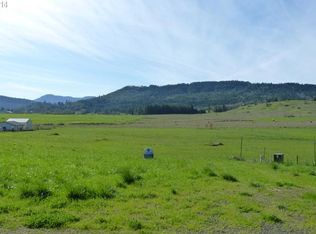 320 Sage Ln, Roseburg, OR 97471
