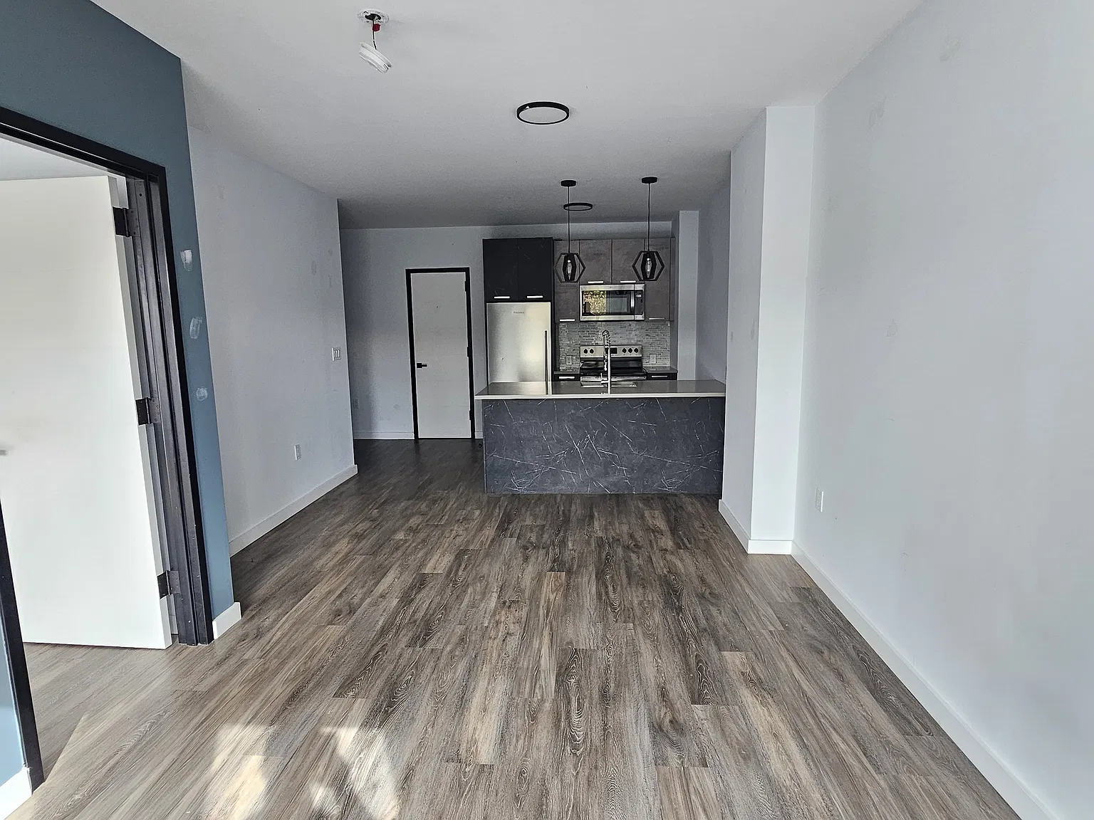 1 bed, 640 sqft, $2,795 — Photo 3