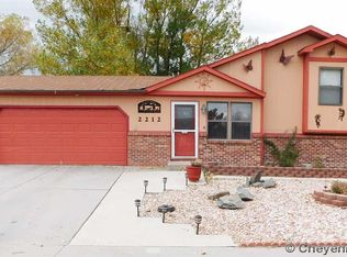 2212 Pine Ave, Cheyenne, WY 82007