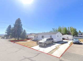 26 Laurel Ave, Bridgeport, CA 93517