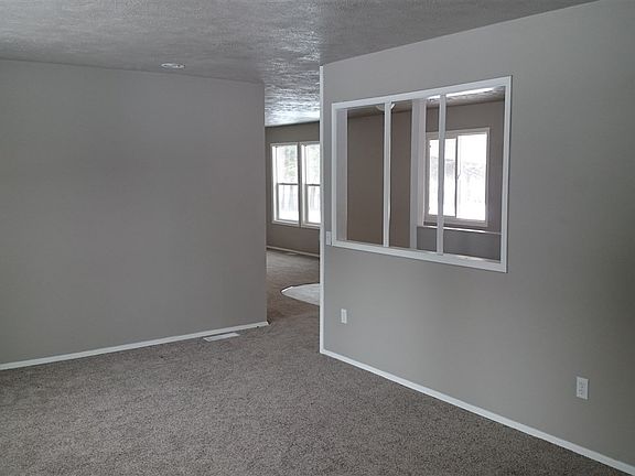 4th image of 39606 N Hardesty Ln