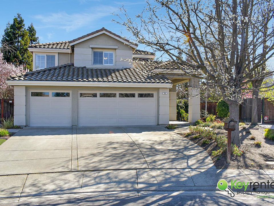 1st image of 34 Bottlebrush Ct