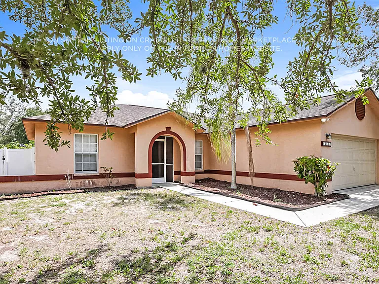 15562 Horseshoe Ln — Photo 3