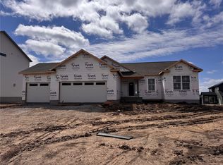 1985 Royal Oak Ridge Rd, Marion, IA 52302