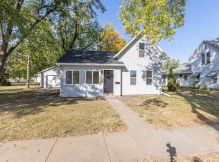 812 11th St, Onawa, IA 51040