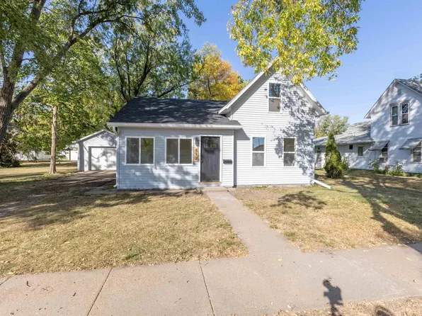 812 11th St, Onawa, IA 51040