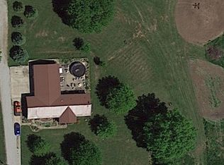 17650 Huprick Rd, North Lawrence, OH 44666