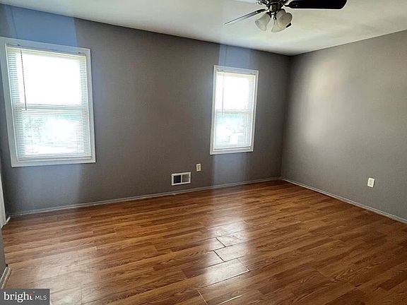 3rd image of 2927 Wythe Ct