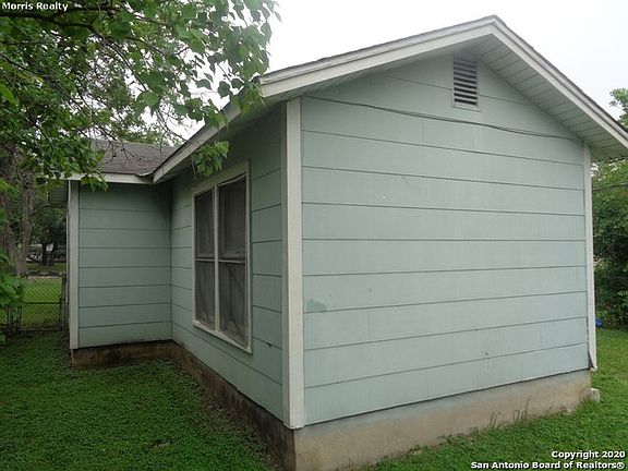 5th image of 247 Christine Dr