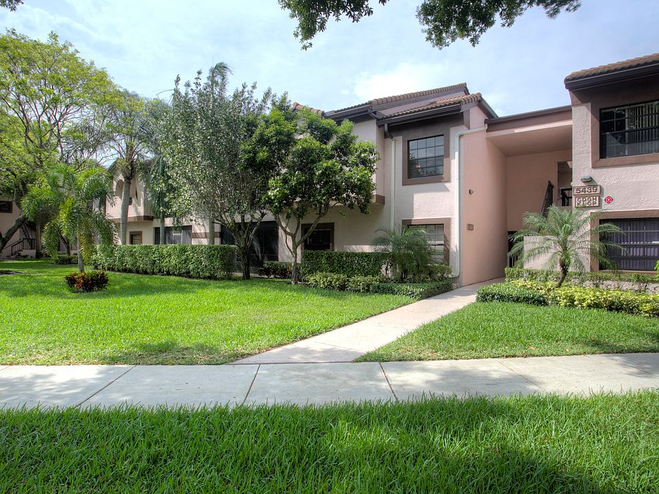 1st image of 5439 Verona Dr APT P