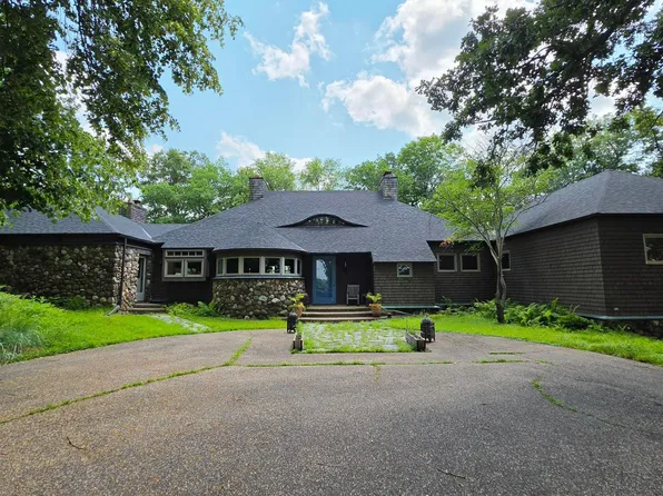 2465 French Lake Rd, Wayzata, MN 55391