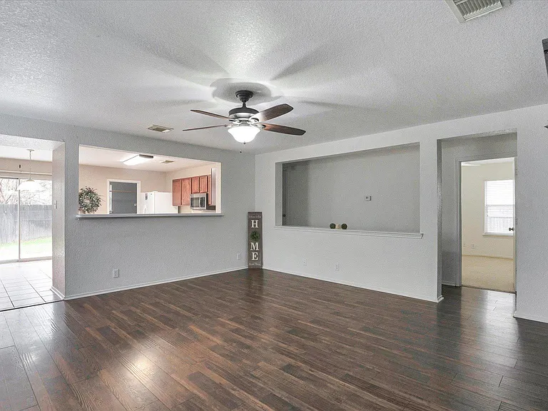 3967 Cherokee Blvd — Photo 7