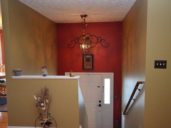 4th image of 1028 Carrington Ct