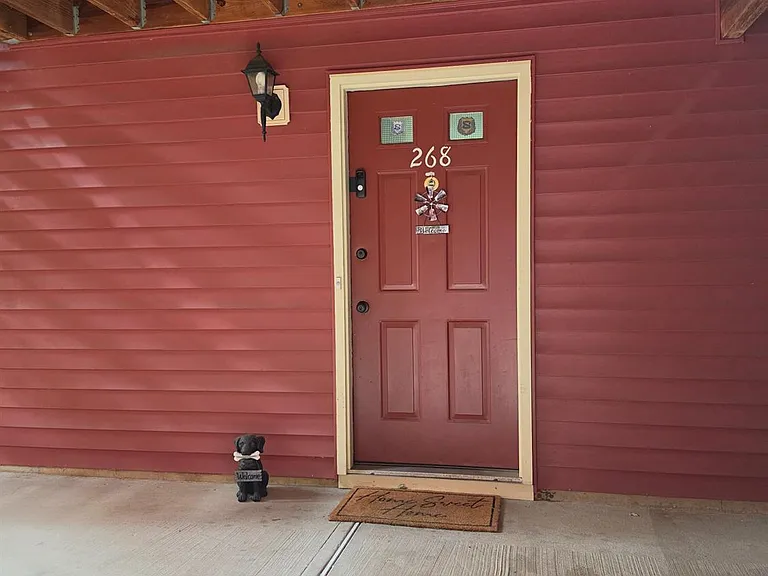 268 Crosspointe Dr — Photo 3