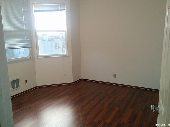 3rd image of 127 Crescent Ave