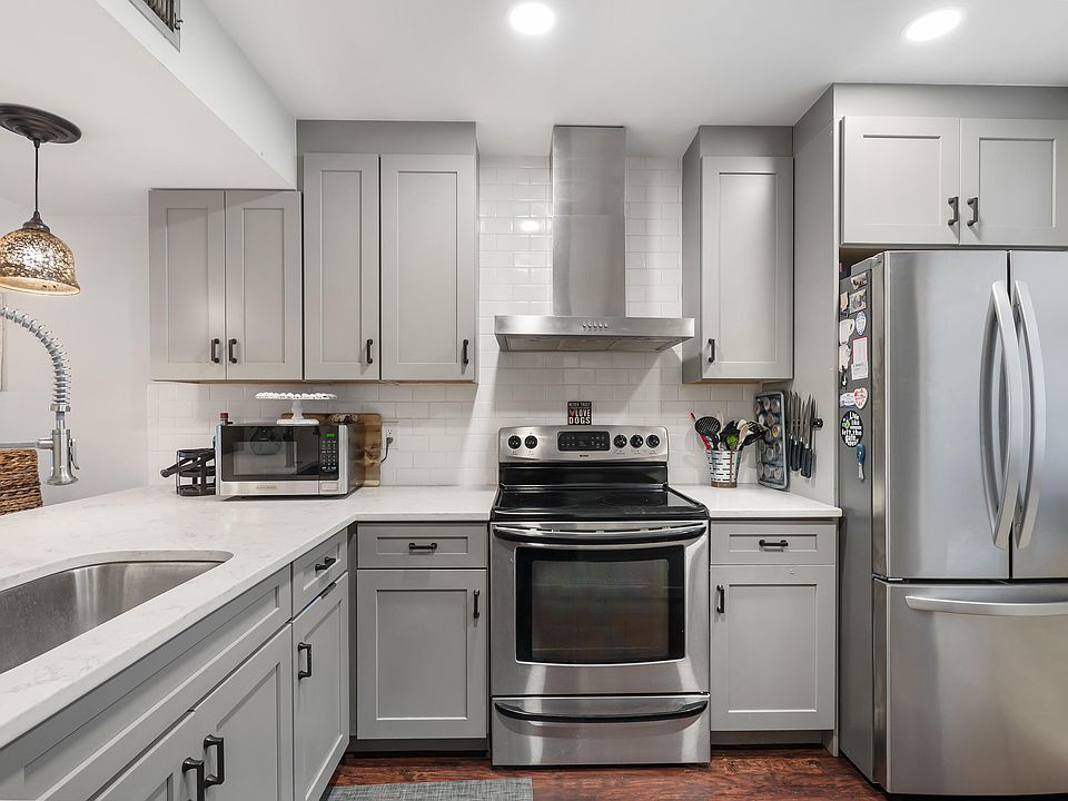 1st image of 6037 Balboa Cir APT 403