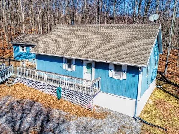 14306 Oak Ln, Huntingdon, PA 16652