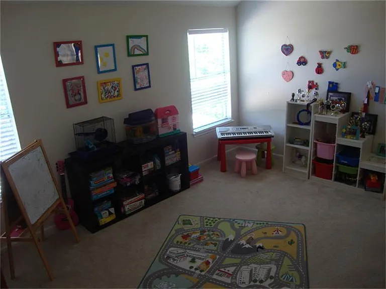 22818 Brafferton Ln — Photo 20