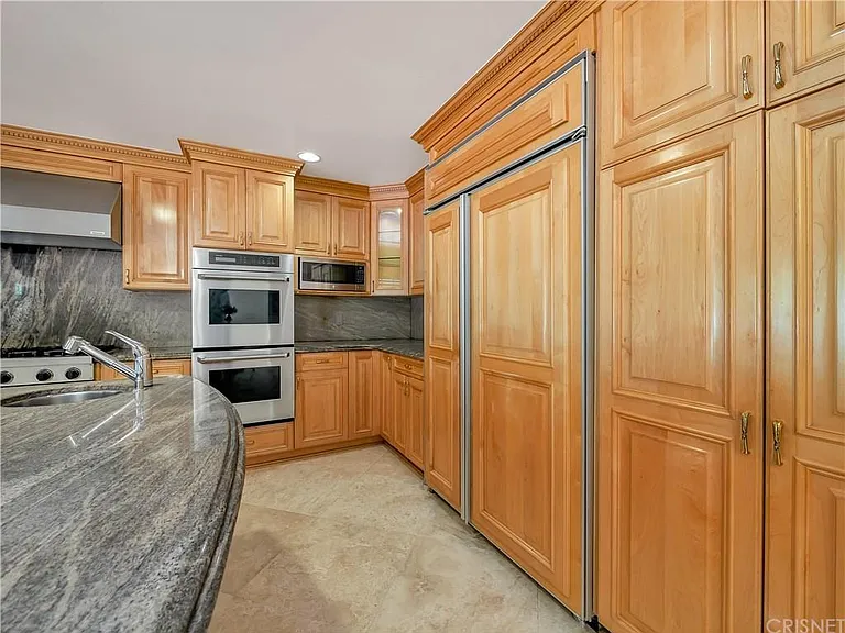 16545 Park Lane Cir — Photo 21