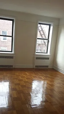 Rented by Smart NY Realty LLC | media 2