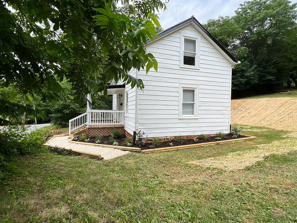 422 W Washington St, Bedford, VA 24523 Zillow