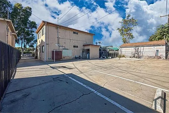 3502 Santa Fe Ave #3 — Photo 3