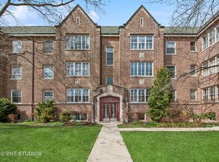 1214 Central St APT 2N, Evanston, IL 60201