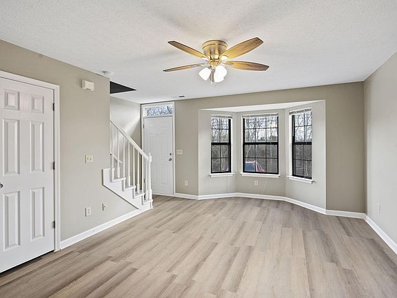 3rd image of 548 Thomas Jefferson Cir Unit 53