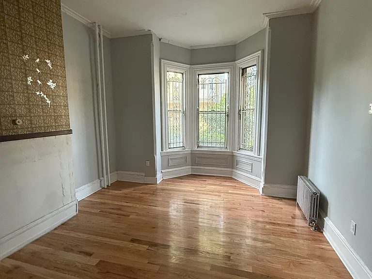 672 N Union St — Photo 2