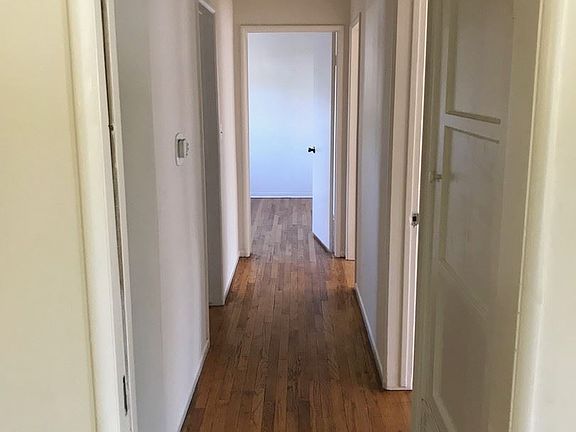 4th image of 5648 Denny Ave
