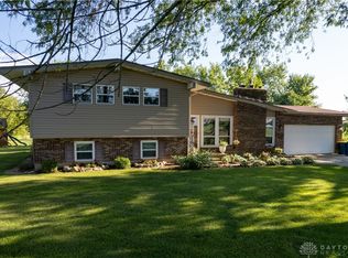 8748 Wengerlawn Rd, Brookville, OH 45309