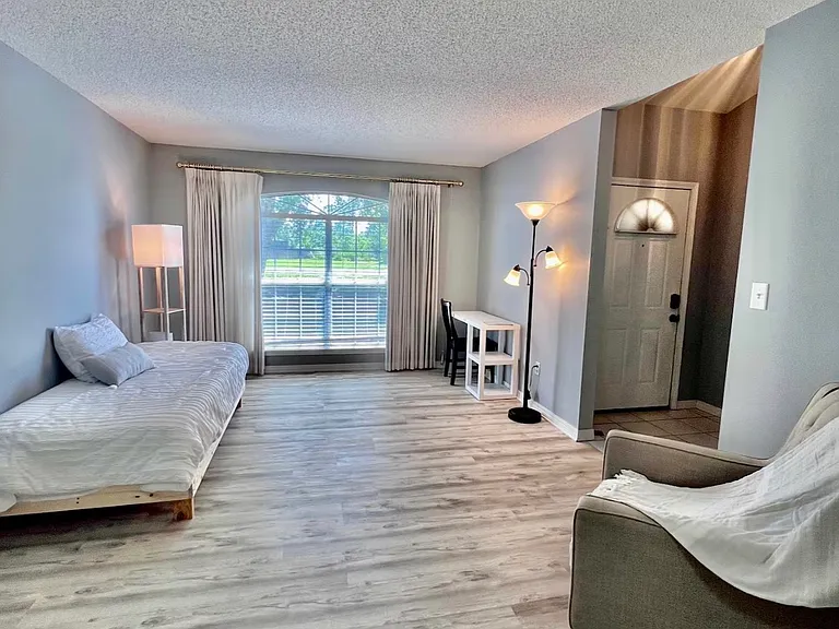 2524 Bluewater Dr — Photo 16