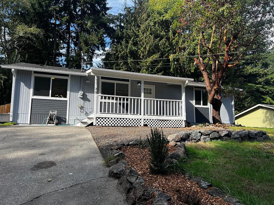 1st image of 22105 Veteran St NE