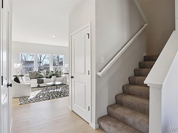 5th image of 3220 Quervo Ln
