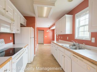 121 Port Ln, Athens, GA 30601