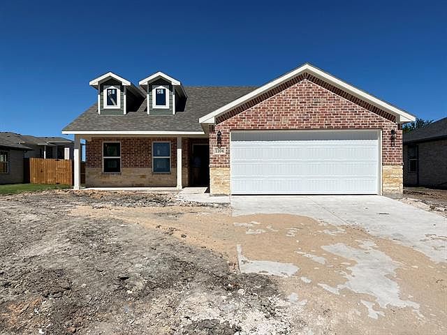 1st image of 1104 Silverton