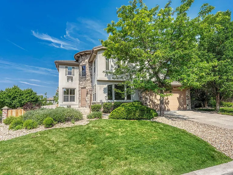 9611 Sunset Hill Dr — Photo 2