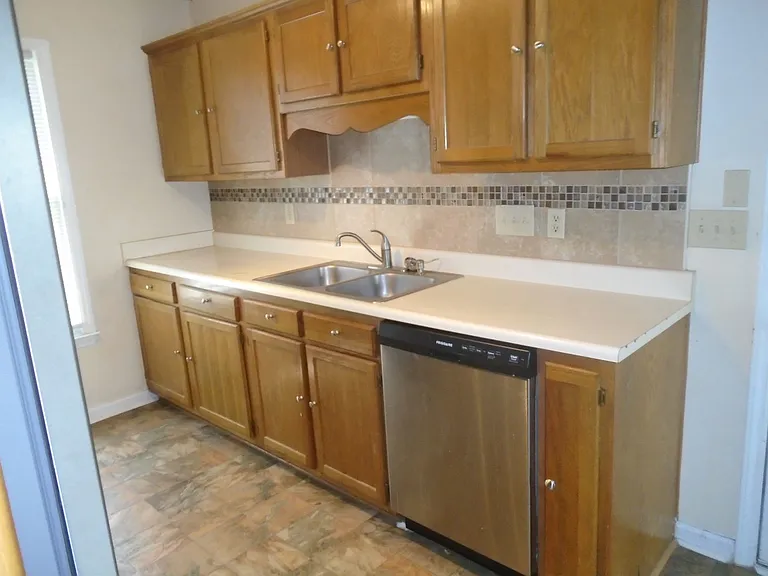 6334 Greycliff Dr — Photo 7