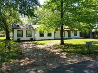 822 Chickasaw Pl, Sallisaw, OK 74955