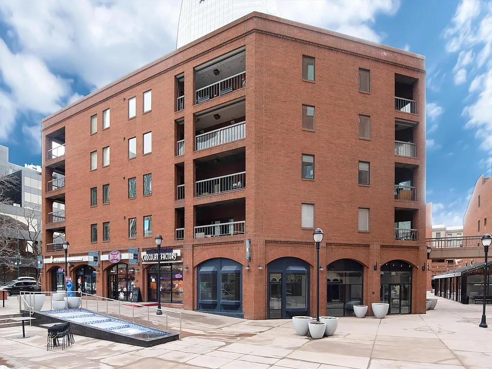 1512 Larimer St #42