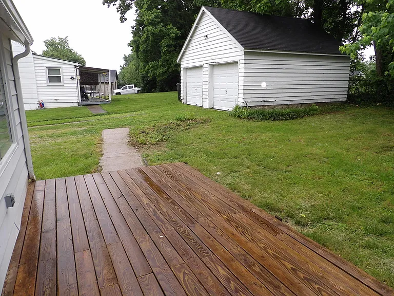 109 Allnutt Dr — Photo 42