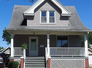 719 Monroe St, Galesburg, IL 61401