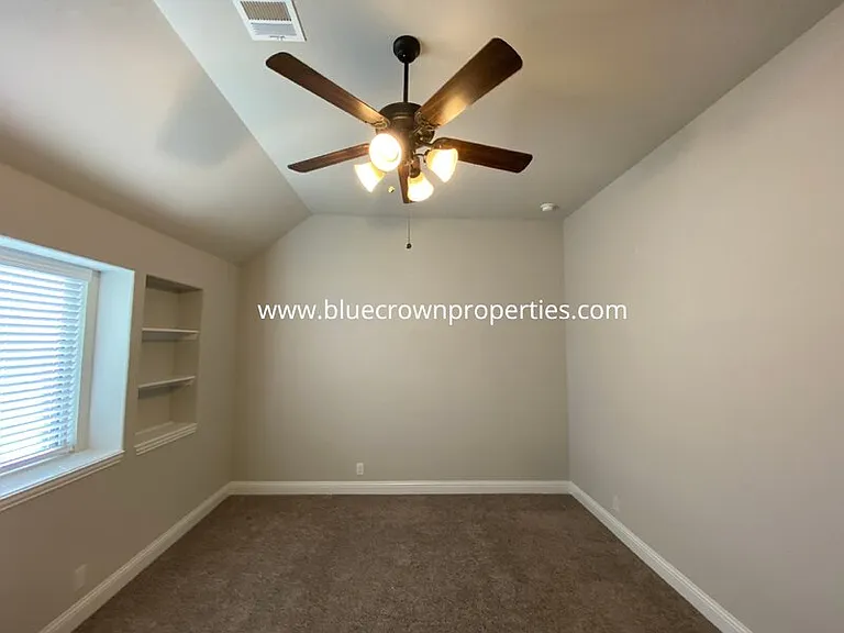 5211 Pentridge Dr — Photo 12