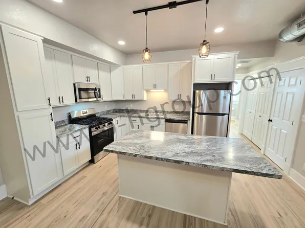 715 57th St, Kenosha, WI 53140